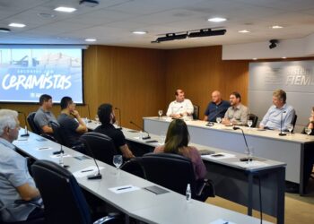 Em encontro com Longen, empresários da indústria cerâmica de MS discutem desafios do setor