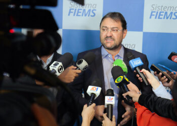 Em café da manhã com a imprensa, Longen destaca papel da indústria e detalha investimentos da Fiems