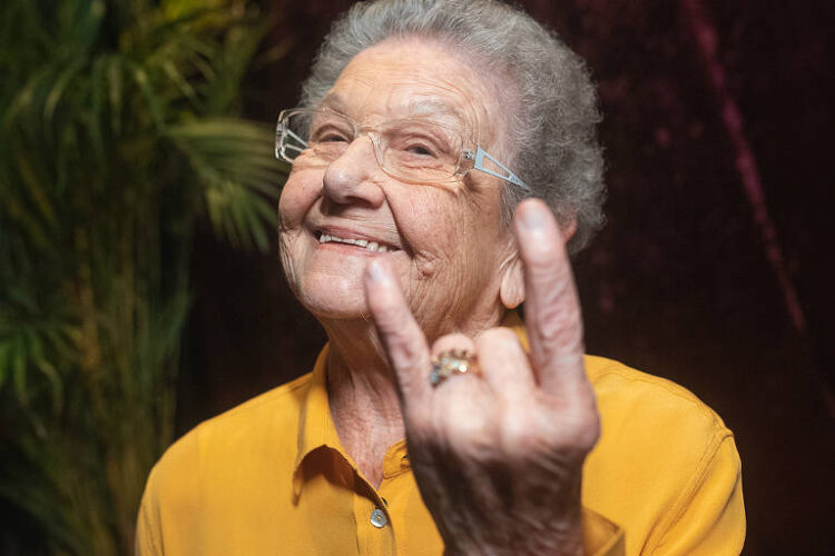 Apresentadora Palmirinha Onofre morre aos 91 anos, em São Paulo