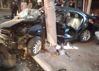 Dados revelam mais de 30 acidentes de trânsito envolvendo postes só este ano