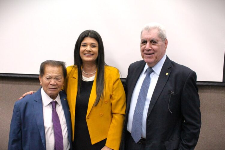 Nova superintendente da Sudeco, Rose Modesto, é empossada em cerimônia do MIDR