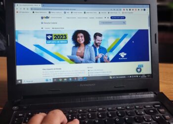 A um mês do prazo final para entrega do imposto de renda, saiba onde tem ajuda gratuita