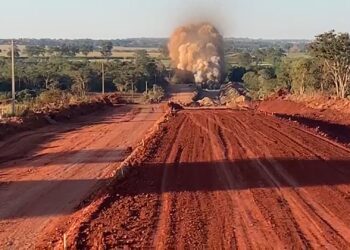 Vídeos mostram detonação de rochas na obra de pavimentação da MS-347