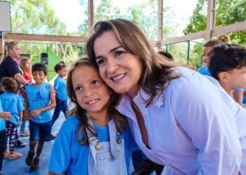 Comunidade escolar comemora revitalização da unidade da Chácara das Mansões