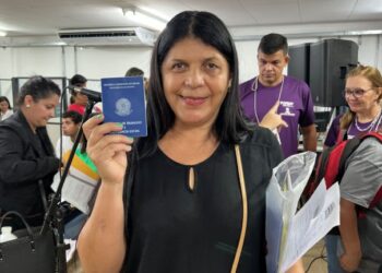 Funsat abre semana com mais de 1800 vagas de emprego