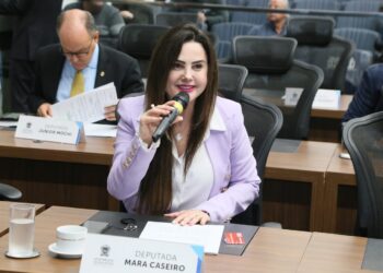 Cirurgião-dentista e perito odontolegista devem ser contemplados em concurso, diz deputada