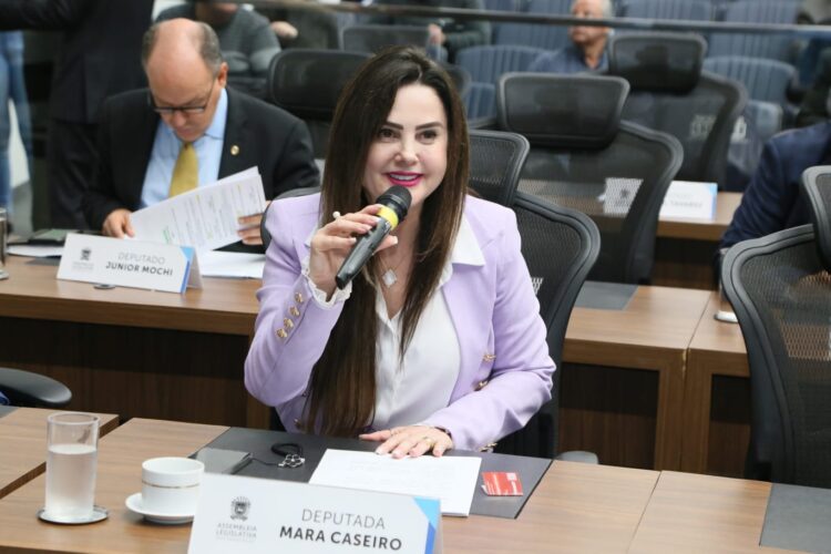 Cirurgião-dentista e perito odontolegista devem ser contemplados em concurso, diz deputada