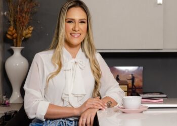 Artigo: Maio furta-cor levanta debate sobre saúde mental das mães