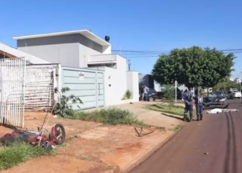 AGORA: Homem de 57 anos morre ao ter motocicleta atropelada por Corolla na Capital