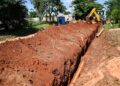 Bairros Panamá e Popular recebem obras de implantação de rede de esgoto