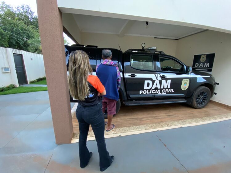 Idoso é preso por estupro no mesmo dia em que polícia fazia palestras sobre abuso sexual contra menores
