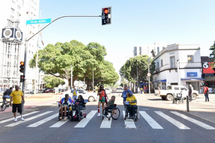 Ação da Prefeitura fala sobre uso inadequado da vaga de estacionamento para PCD