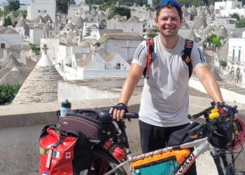 Empresário embarca em aventura de bike enfrentando mais de 4,1 km em 77 dias