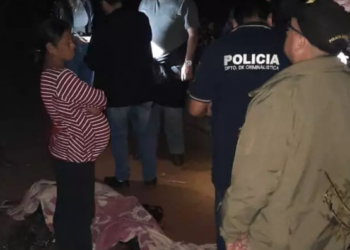 Marido põe fogo na esposa ainda vida e a mata na fronteira