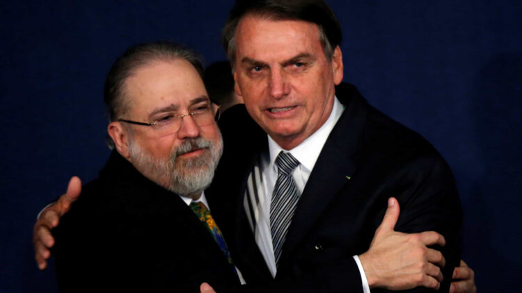 PGR apoia investigação contra Bolsonaro que antes considerava ilegal e nula