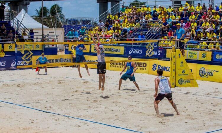 Circuito Brasileiro de Vôlei de Praia começa na capital com disputas do sub-19 neste sábado
