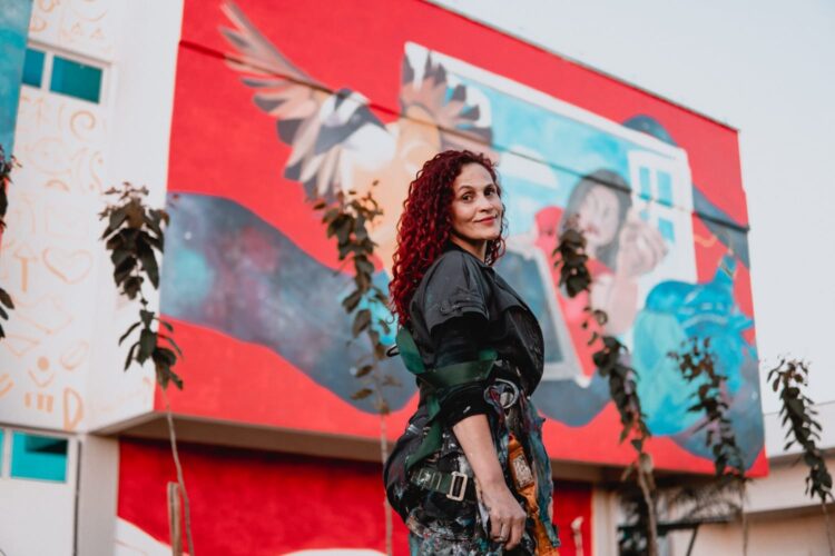 Artista finaliza mural de 166 metros no IFMS de Ponta Porã