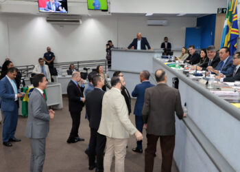 Vereadores analisam cinco projetos de lei na sessão desta quinta-feira