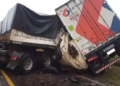 Condutor de caminhão morre ao colidir veículo contra carreta na MS-276