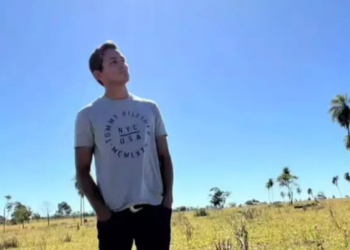 Jovem morre ao bater a motocicleta em portão da empresa em que trabalhava