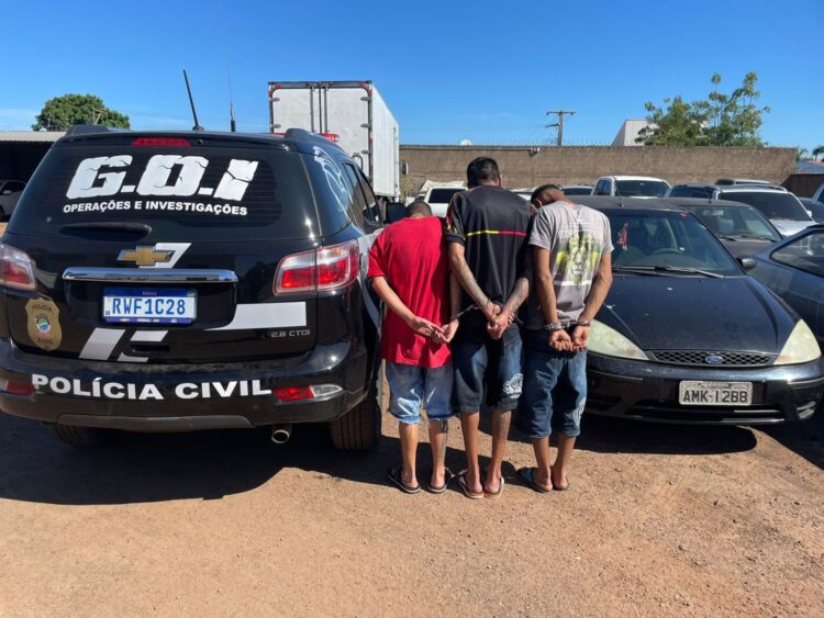 Durante investigação de duplo homicídio, GOI prende trio de traficantes na Capital