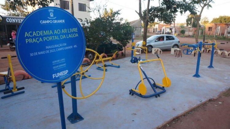 Prefeitura inaugura academias ao ar livre nos bairros São Caetano e Portal da Lagoa
