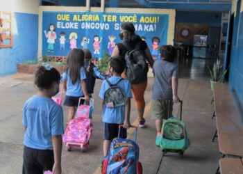 Prefeitura de Campo Grande convoca mais 128 monitores de alunos para atuarem na Reme
