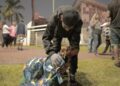 Prefeitura leva cobertores para atender animais acolhidos por protetores e pessoas em situação de rua