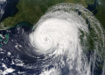 Ciclone deixa SC em alerta para alto risco de deslizamentos e enchentes