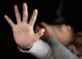 Rapazes obrigam adolescente de 15 anos a beber e um deles a estupra em MS