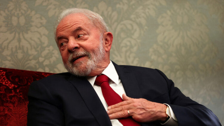 Ministro evangélico de Lula ganha força para o STF em lista que exclui mulheres