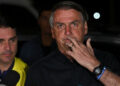 Bolsonaro inelegível vai insistir em recursos e evitará lançar aliado para 2026