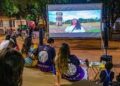 Jornalista abre quintal de casa para sessão de cinema brasileiro na terça-feira