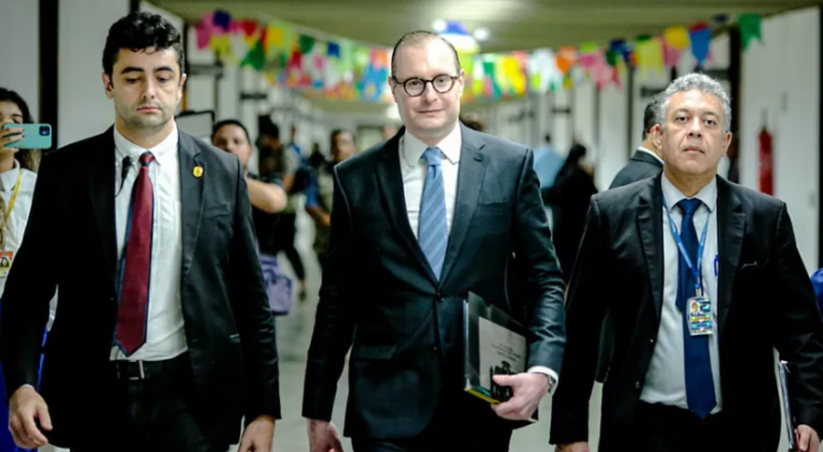 Governo prevê vitória de Zanin no Senado com pelo menos 55 votos