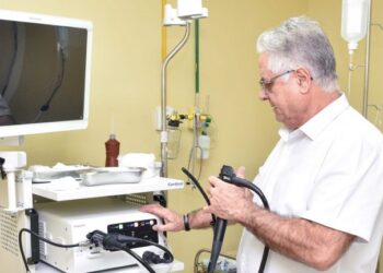 Prefeitura moderniza CEM, entrega aparelho de endoscopia e novo consultório de oftalmologia