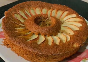 Receita Saudável: bolo de maçã fit