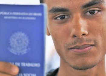 Funsat oferece 1.840 vagas de emprego em mais de 190 funções nesta segunda-feira