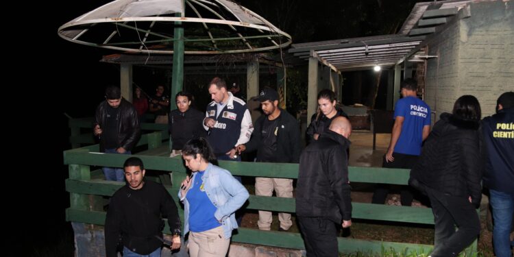Fotos da reconstituição da morte de jogador chocam pela frieza e crueldade mostradas por assassinos