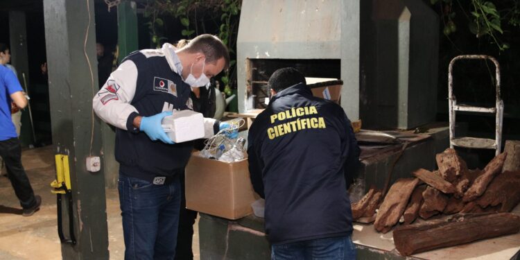 Fotos da reconstituição da morte de jogador chocam pela frieza e crueldade mostradas por assassinos