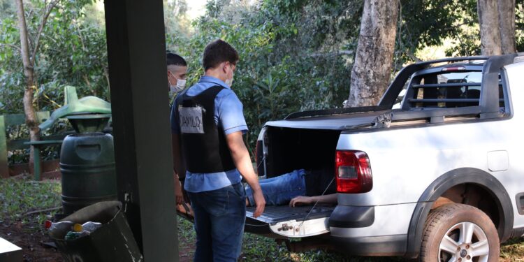 Fotos da reconstituição da morte de jogador chocam pela frieza e crueldade mostradas por assassinos
