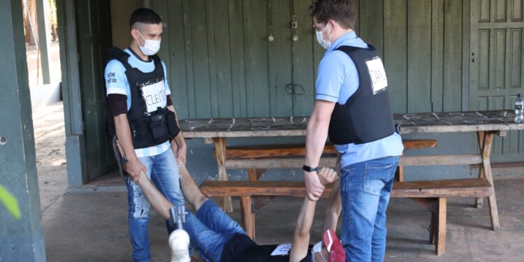 Fotos da reconstituição da morte de jogador chocam pela frieza e crueldade mostradas por assassinos