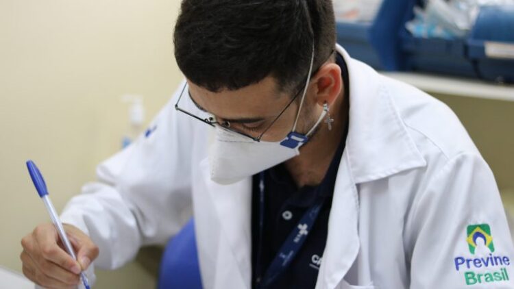 Prefeitura nomeia enfermeiros, técnicos, farmacêutico e assistente de serviço de saúde