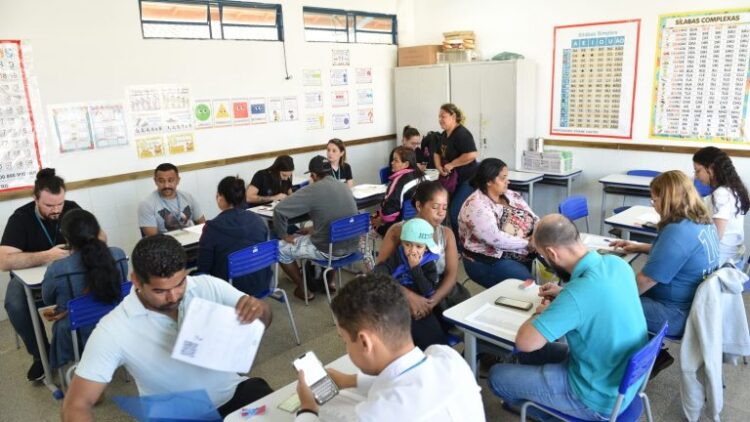Prefeitura avança na regularização da Homex com ligações legais de energia elétrica
