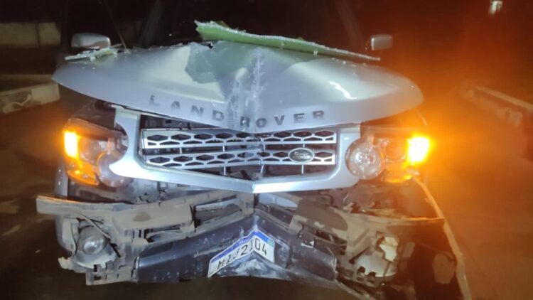 Motorista é preso por invadir prédio de prefeitura no interior de MS com Land Rover