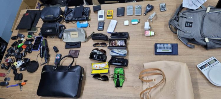 Quadrilha especializada em furtar objetos de dentro de veículos é presa em Campo Grande