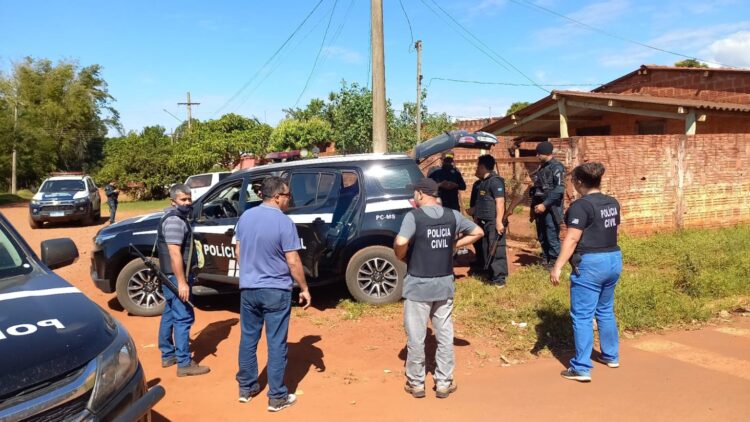 Três dos cinco que tentaram matar vítima em Rochedo são presos