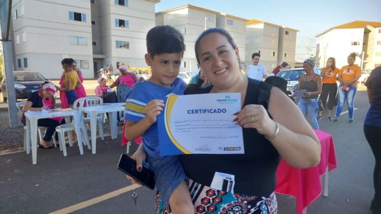Prefeitura estimula desenvolvimento comunitário junto a moradores de residenciais