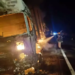 Carreta fica destruída pelo fogo na BR-158, após superaquecimento nos freios