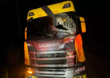 Outro motorista é atingido por carcaça de caminhão e fica ferido, desta vez na BR-163