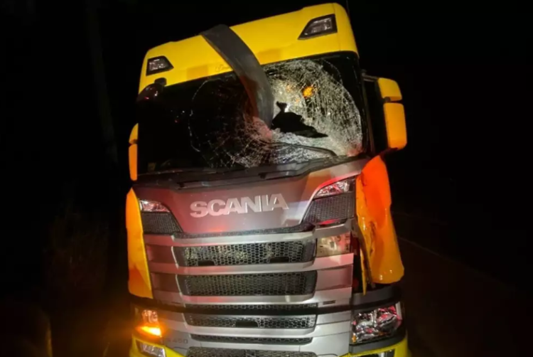 Outro motorista é atingido por carcaça de caminhão e fica ferido, desta vez na BR-163